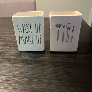Make Up Holders